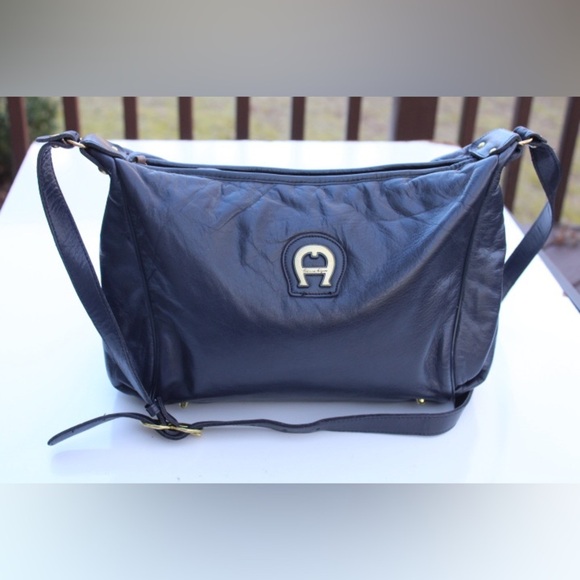 Vintage Etienne Aigner cross body bag - Picture 13 of 14